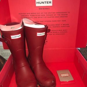 Hunter boots only worn once!